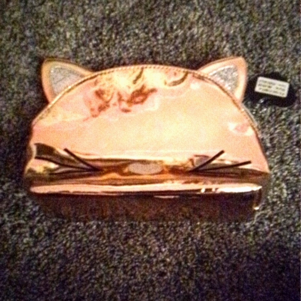 A cute cat bag